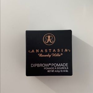 Anastasia Dipbrow Pomade